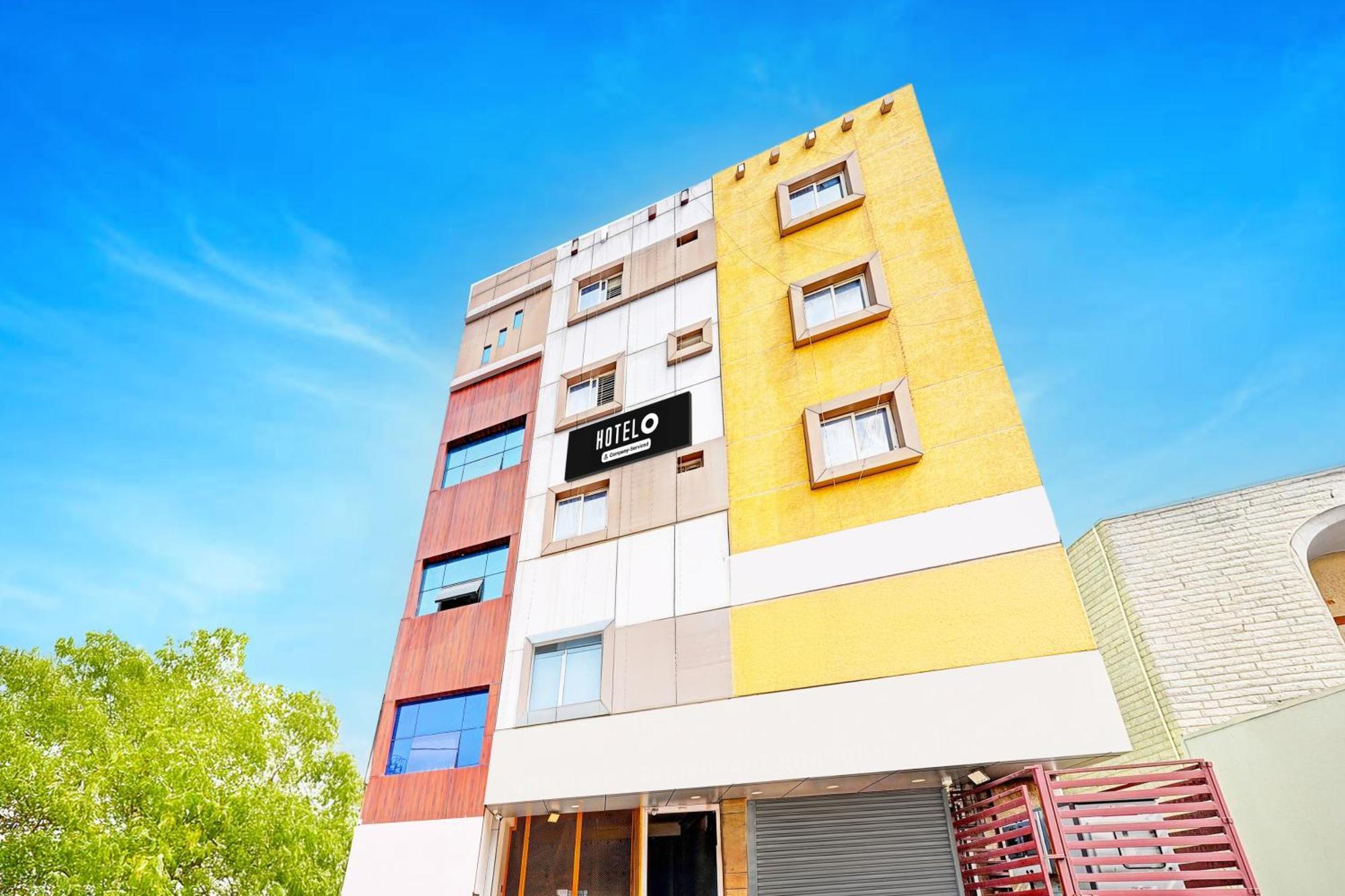 Super Hotel O Srigandhakavalu Formerly Chamundeshwari Lodging Jālahalli Buitenkant foto