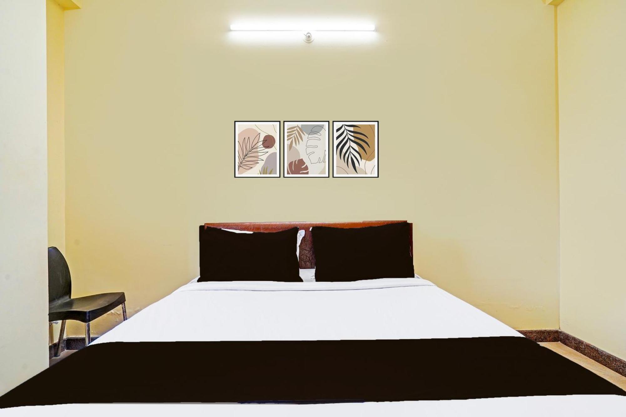 Super Hotel O Srigandhakavalu Formerly Chamundeshwari Lodging Jālahalli Buitenkant foto
