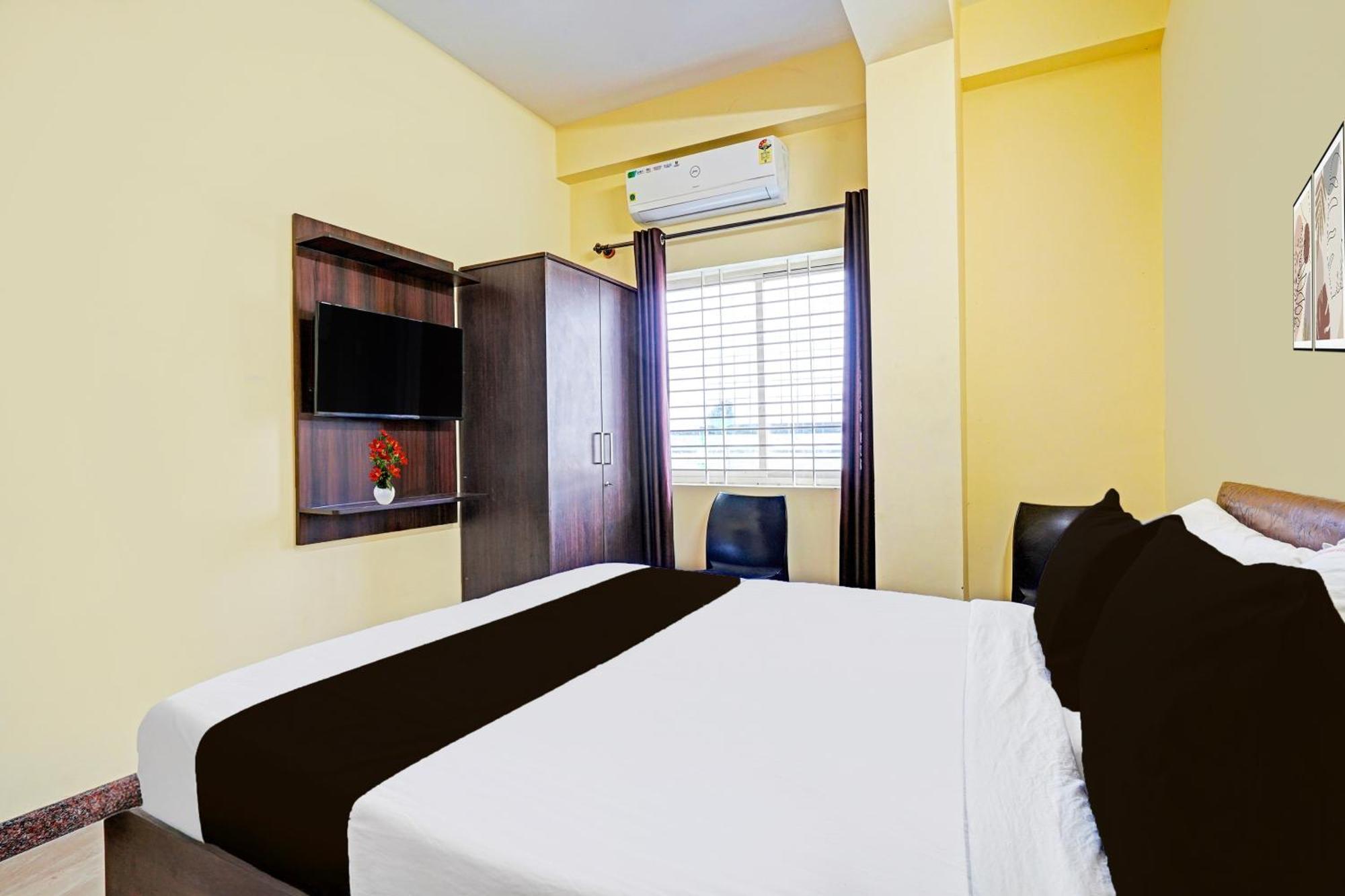 Super Hotel O Srigandhakavalu Formerly Chamundeshwari Lodging Jālahalli Buitenkant foto